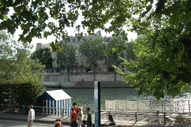 min 2005 08 08 Paris plage 083